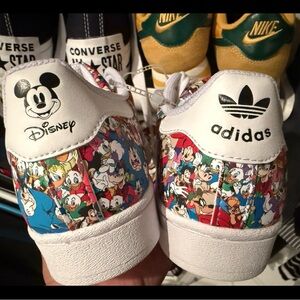 Disney X Superstar J 'Mickey And Friends'
Sneakers - Multicolor